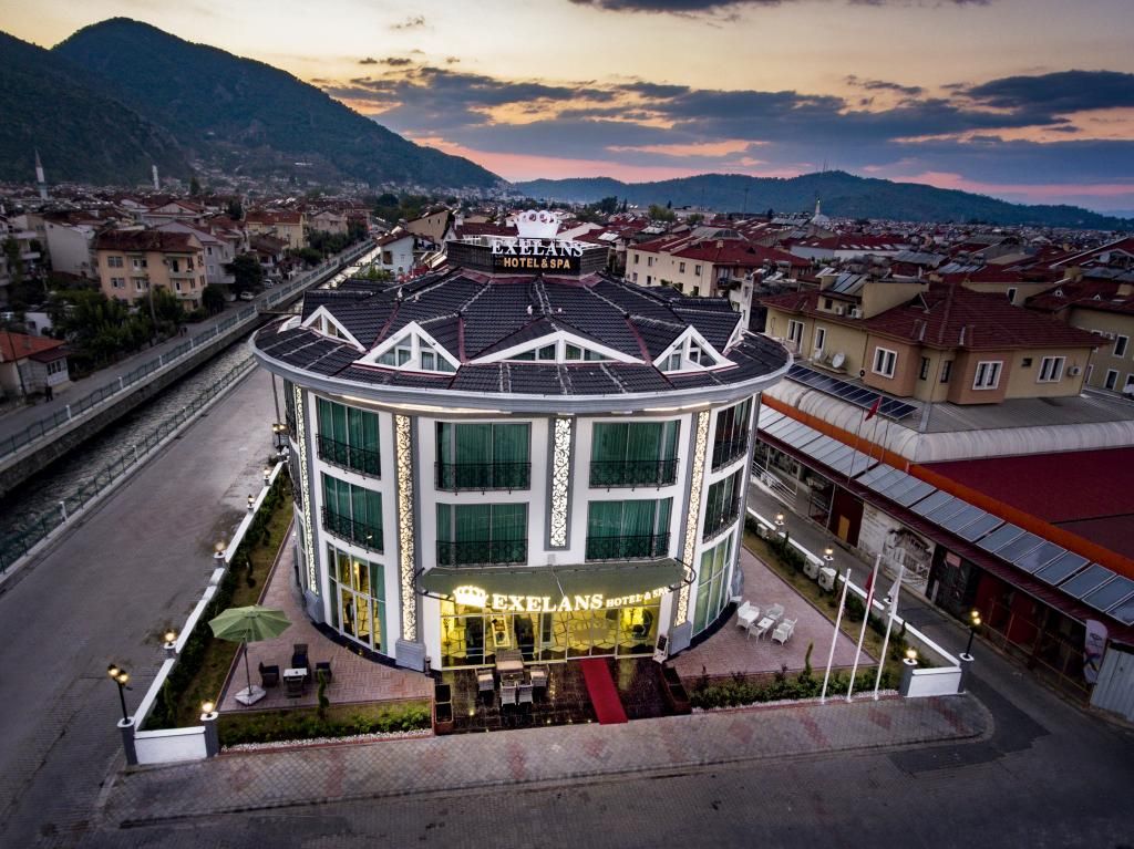 Exelans Hotel